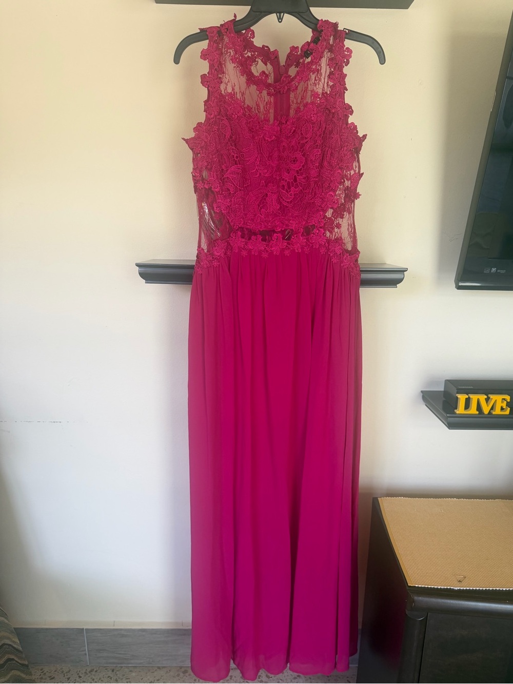 Soieblu Fuchsia Lace Appliqué Prom Dress